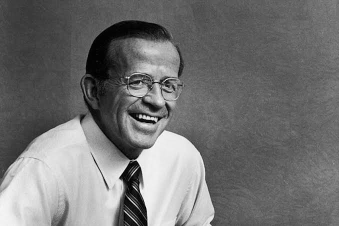 The Essays of Dee W Hock